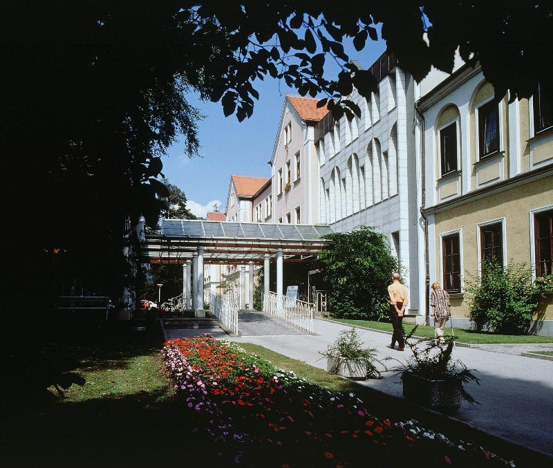 兹德拉维丽舍酒店 - 瑟马纳拉斯科 洛什科 外观 照片